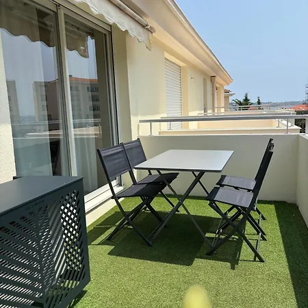 Super T2 Renove Apercu Toutes Commodites Apartment