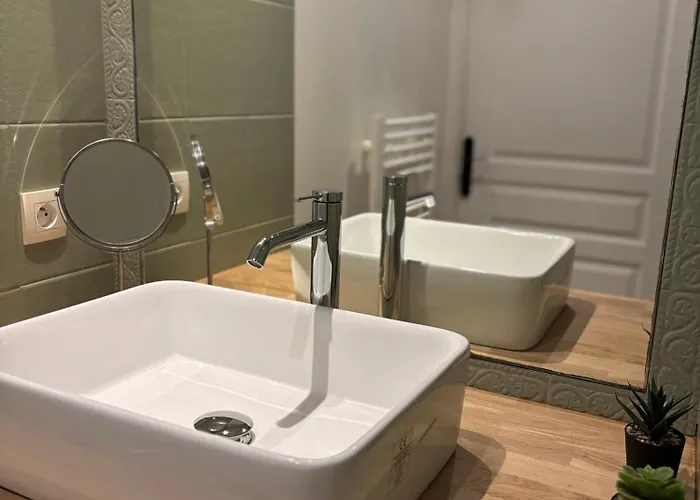 Super T2 Renove Apercu Toutes Commodites Lejlighed Antibes